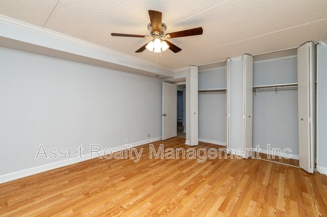 Building Photo - 407 Canberra Dr