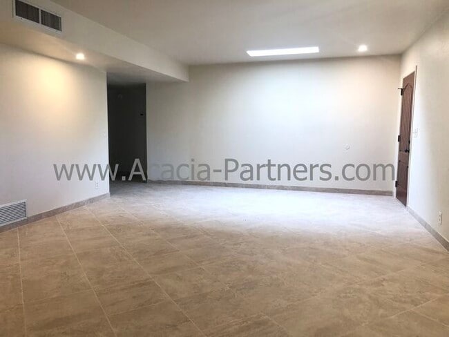 Building Photo - Newly Remolded Three bedroom home with pool and spa