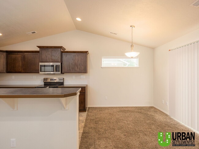 Building Photo - 4425 N McCabe Ln