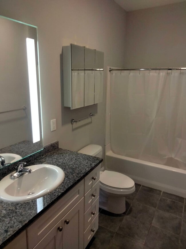 Building Photo - 24 Imlay St