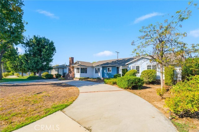 Building Photo - 1033 Encino Ave