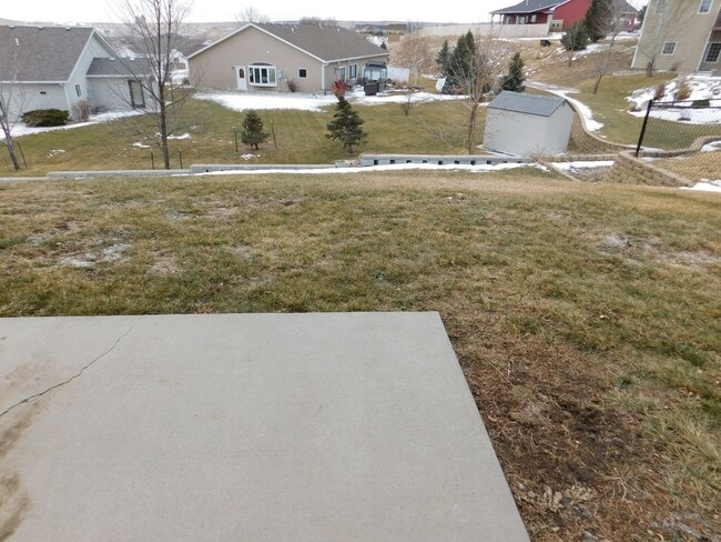 Building Photo - Charming 3 Bed, 2 Bath Townhome with Singl...