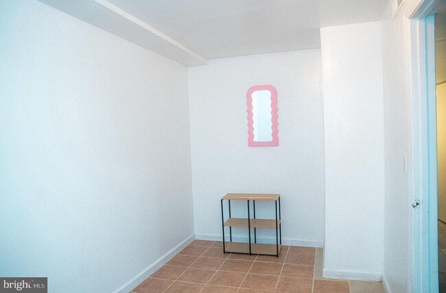 Building Photo - 6304 Somerset Rd