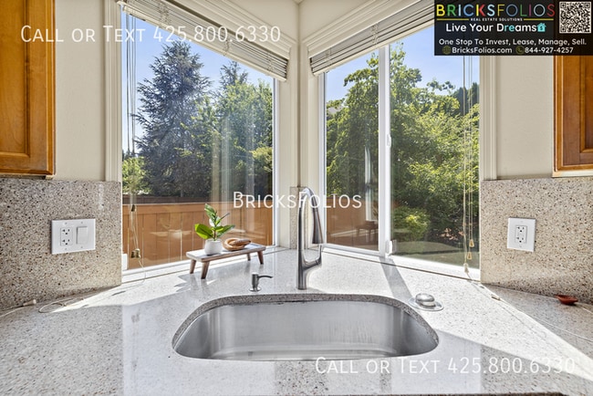 Building Photo - Redmond Ridge Luxury Living | East-Facing Murray Franklyn Gem