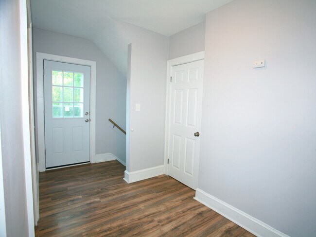 Building Photo - 3 Renovated Story 4 Bed - 2.5 Bath Colonial available for Rent