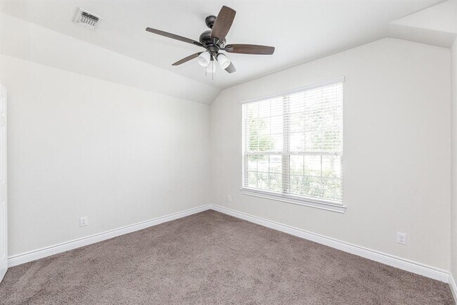 Building Photo - 10907 Birchwood Knl Ct