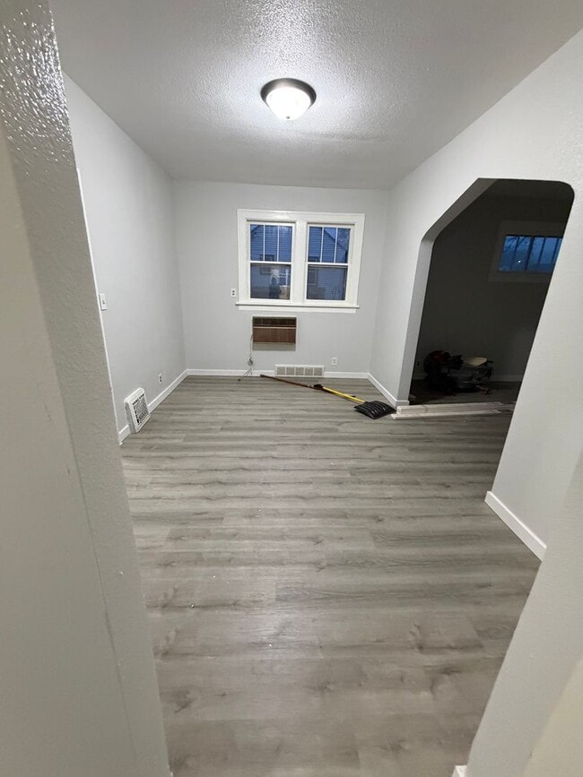 Building Photo - New Property!!