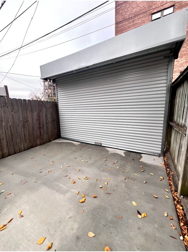 Building Photo - 1423 K St SE