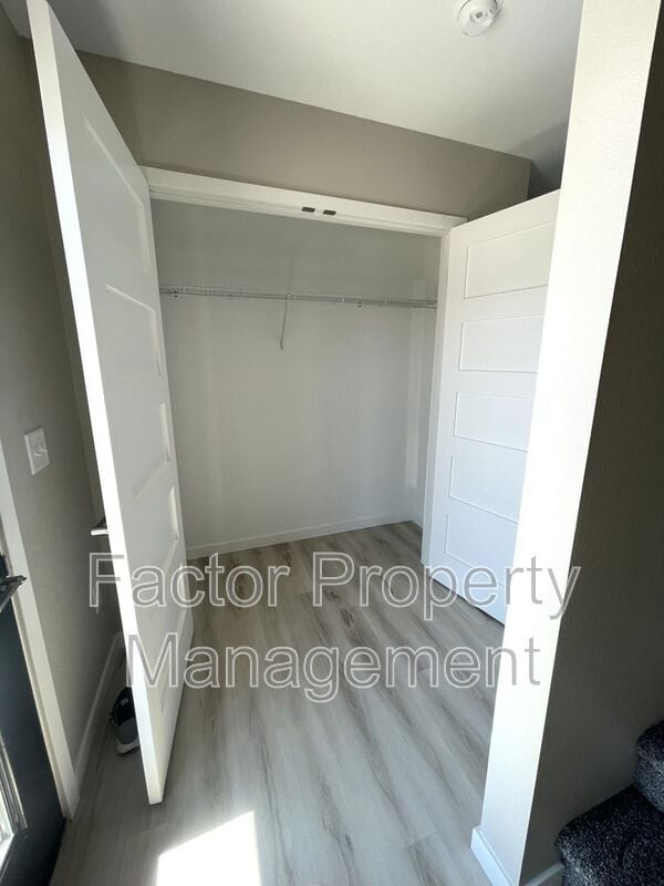 Building Photo - 3130 Scotch Ln