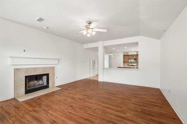 Building Photo - 3211 Falcon Trail Dr