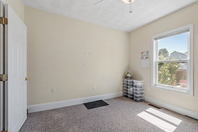 Building Photo - Unique, Renovated 2-Bed Apartment in Quiet...