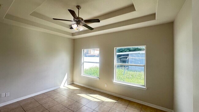 Building Photo - 1511 Texoma St