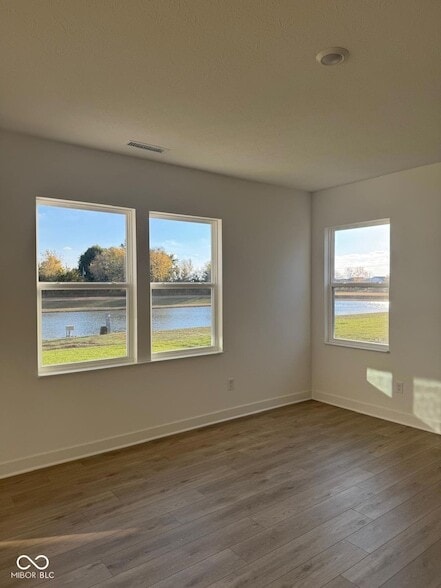 Building Photo - 7581 Fallsworth Dr