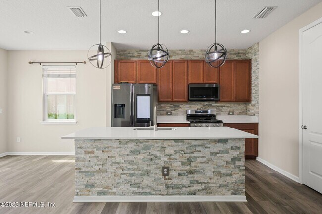 Building Photo - 6655 Azalea Park Rd