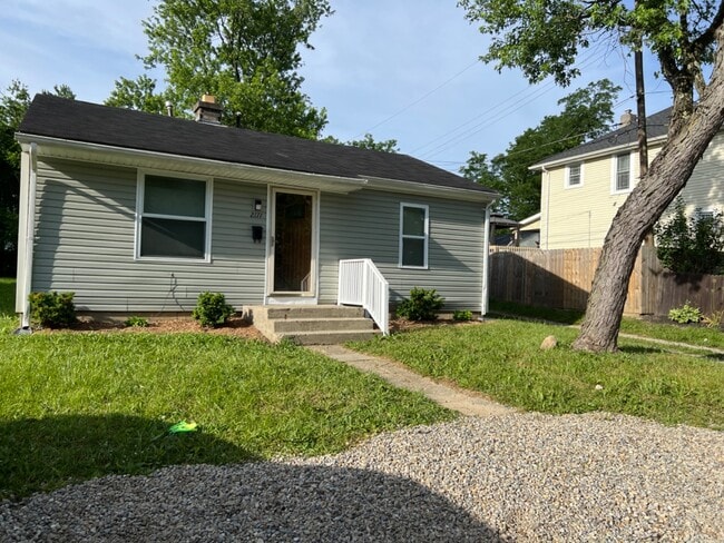 Building Photo - 2171 Aberdeen Ave