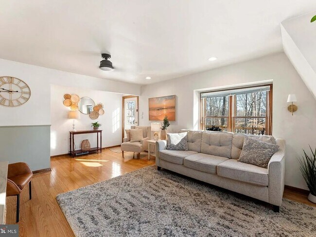 Building Photo - Charming 3-Bed/2-Bath Home in Upper Makefield Township. Available NOW!