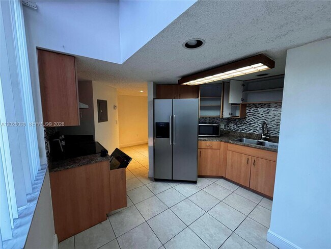 Building Photo - 9741 SW 138th Ave