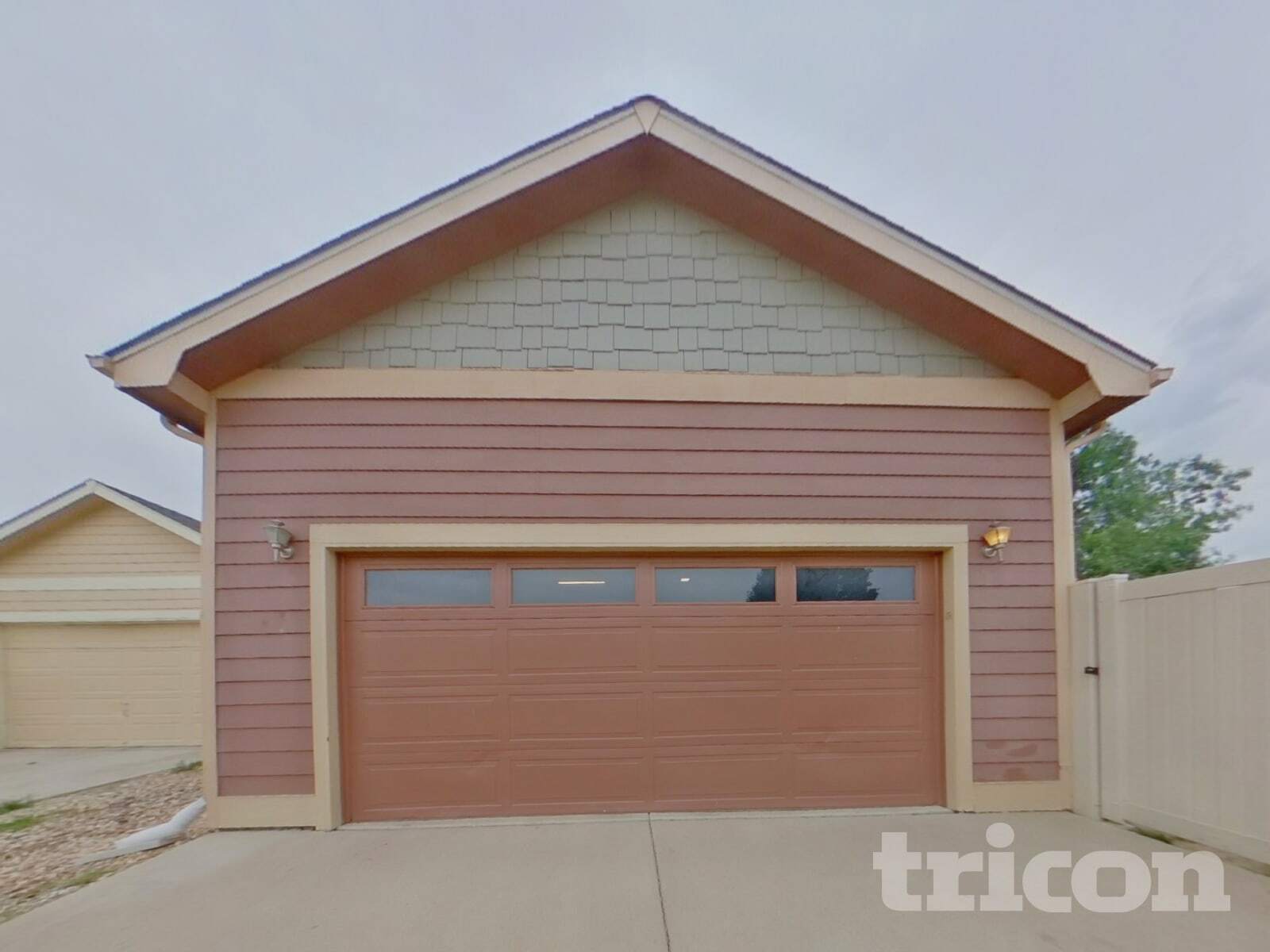 Building Photo - 4200 Laurel Dr