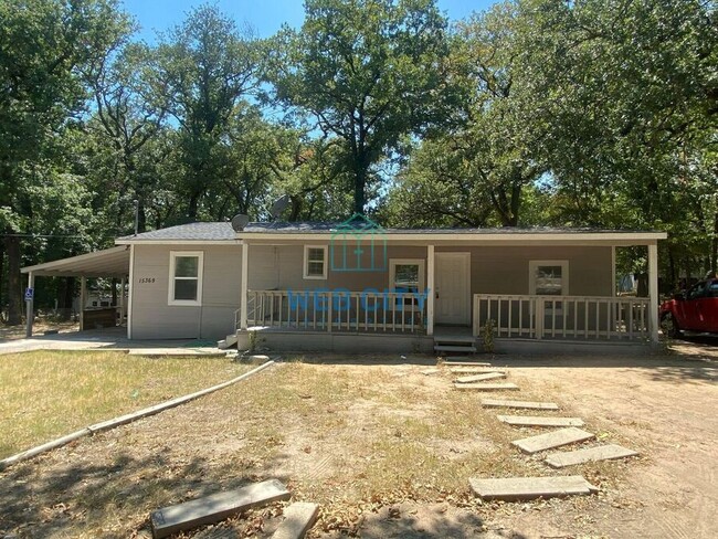 Primary Photo - 15369 Flud Rd
