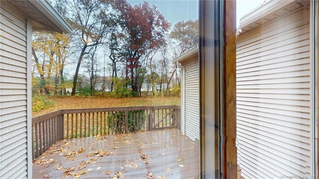 Building Photo - 111 Carriage House