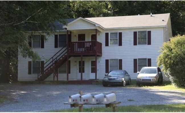 Building Photo - 2130 S Roxboro St