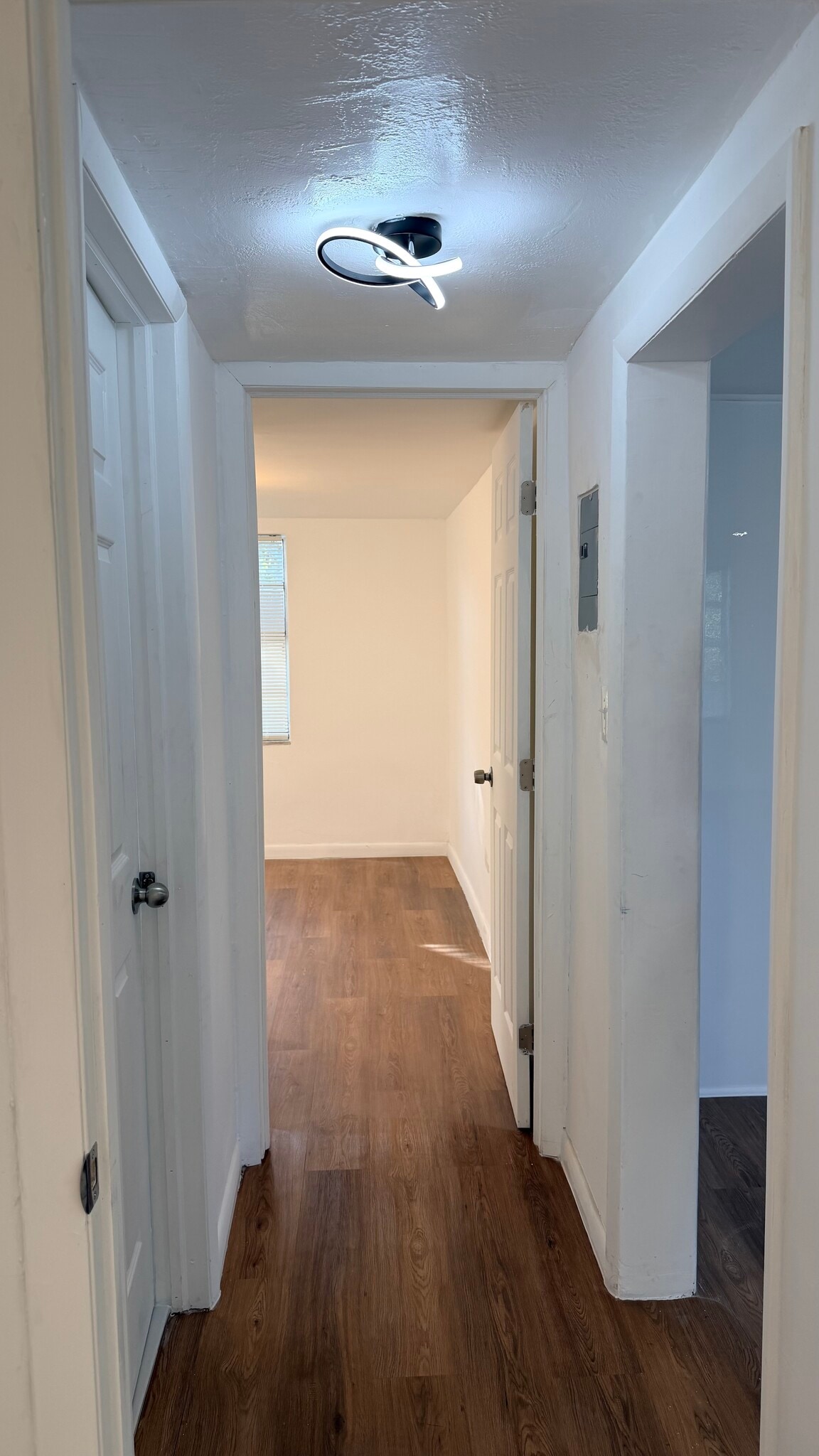 Building Photo - 414 Phippen Waiters Rd