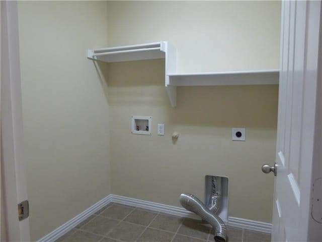 Building Photo - 2109 Sun Creek Dr