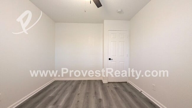 Building Photo - 10790 Sauk Rd