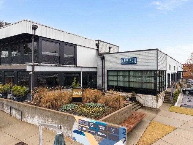 Building Photo - 2641 Mackintosh Ct