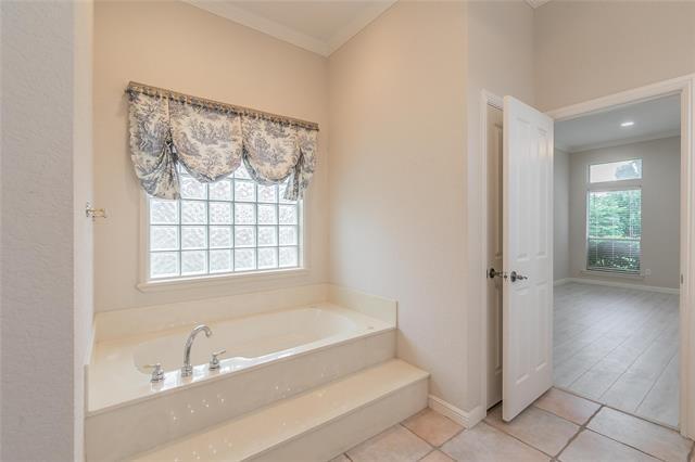 Building Photo - 6376 Newport Ct