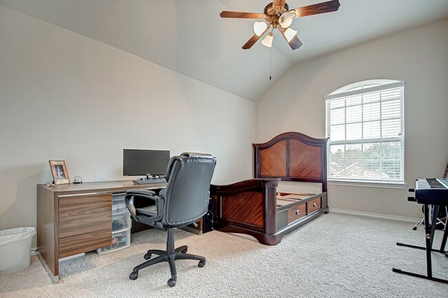 Building Photo - 20754 Kenswick Park Dr