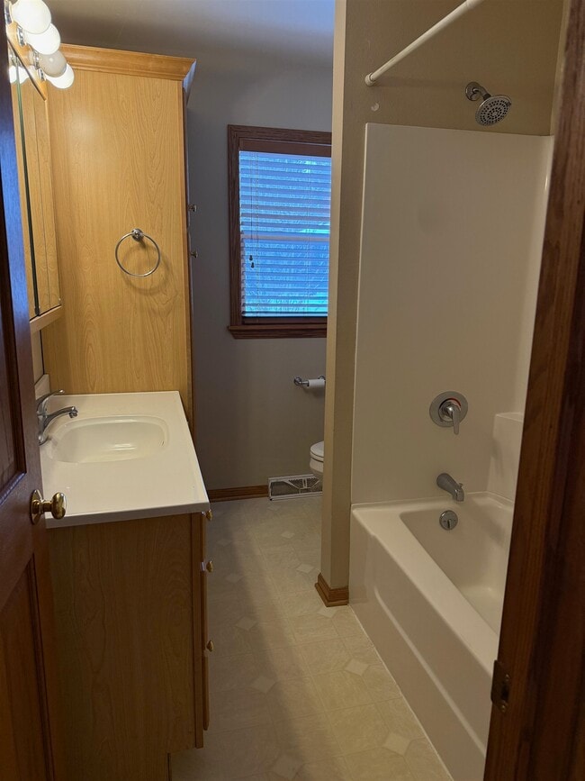 Building Photo - W9206 Ripley Rd