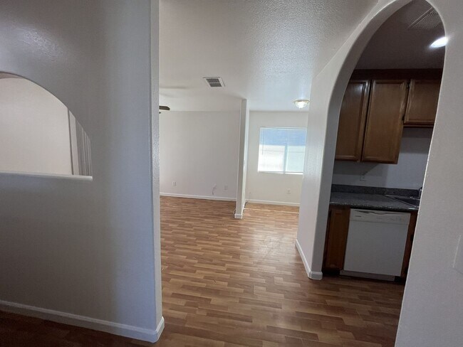 Building Photo - SAC T 1138