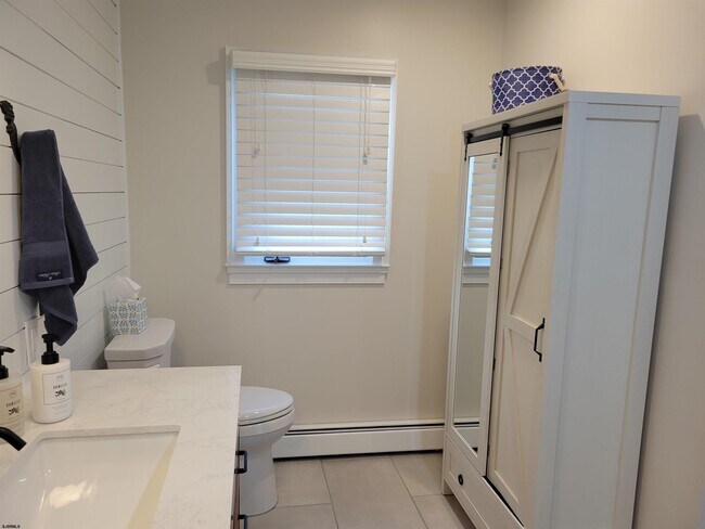 Building Photo - 8601 Fulton Ave