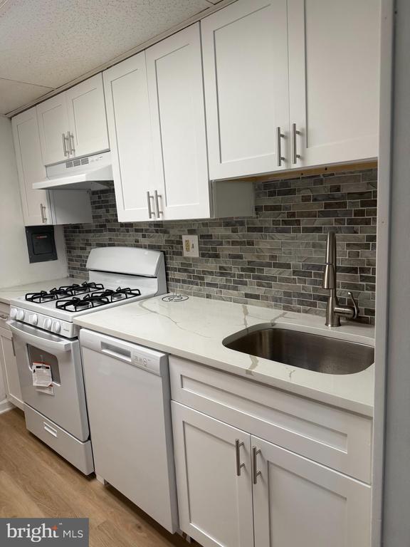 Building Photo - 2628 Welsh Rd