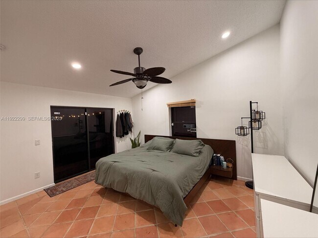 Building Photo - 13680 Yarmouth Ct