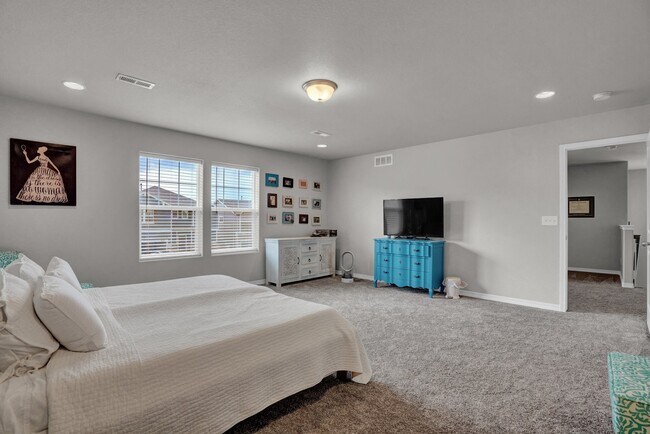 Building Photo - 8345 Talc Dr