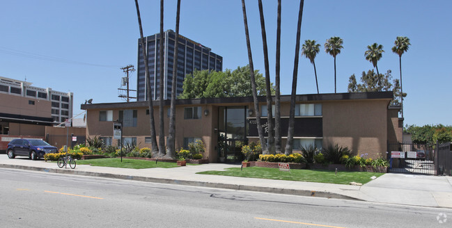 Encino Royale Apartments