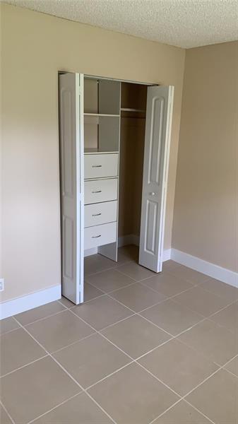 Building Photo - 5180 NE 6th Ave