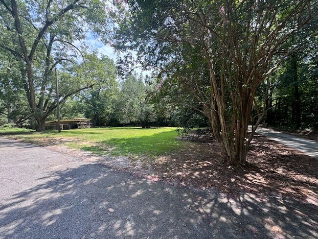 Building Photo - 56 Frost School Rd