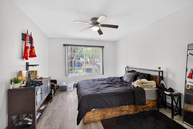 Building Photo - 4211 San Marino Blvd