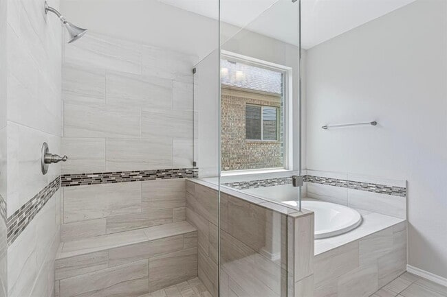 Building Photo - 505 Fair Oaks Dr