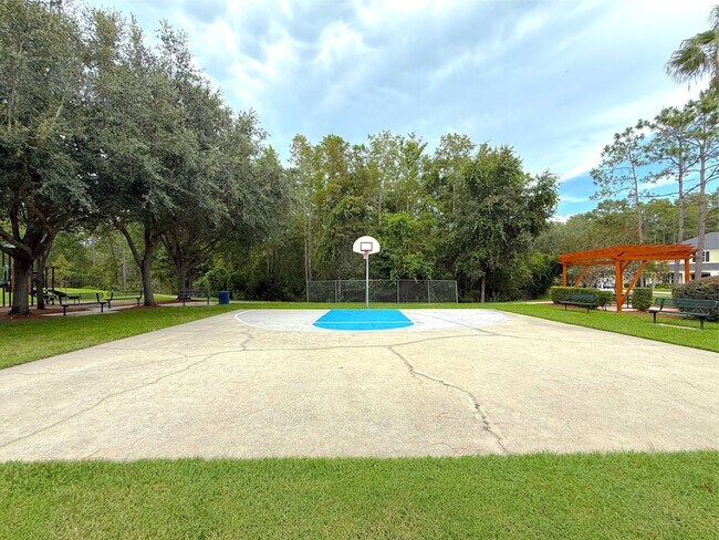 Building Photo - Spacious 5BR/3.5BA Home with Huge Backyard...