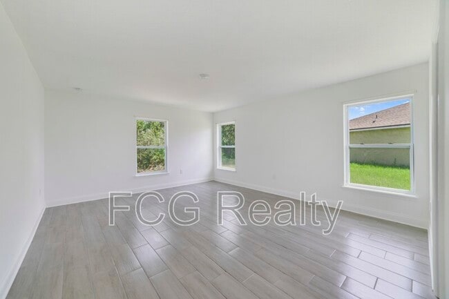 Building Photo - 417 St Johns Ln