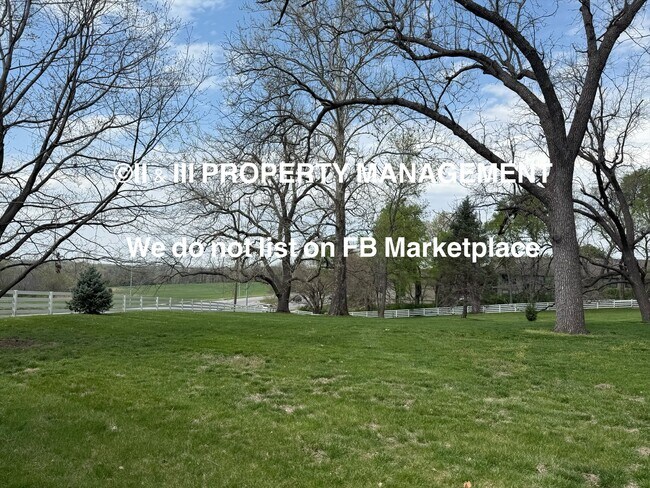 Building Photo - 1314 W Red Bridge Rd