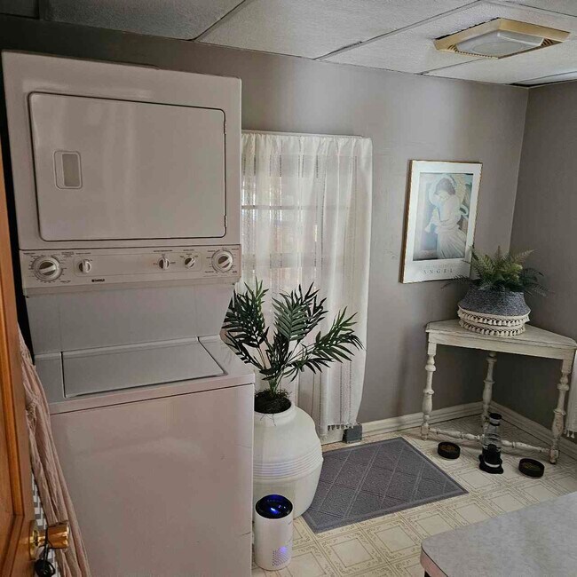 Building Photo - 139 N Seton Ave