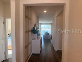 Building Photo - 318 Bracer Wy