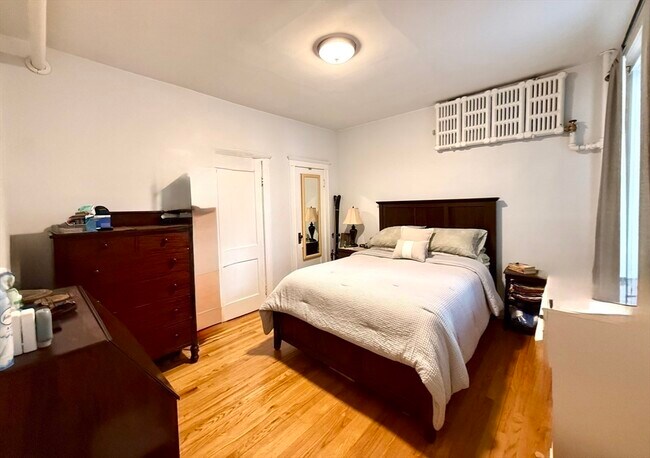 Building Photo - 246 S Huntington Ave