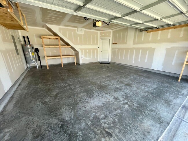 Building Photo - Stunning 4 Bedroom 2.5 Bathroom 2-story Home in NE Greensboro with 2 car garages
