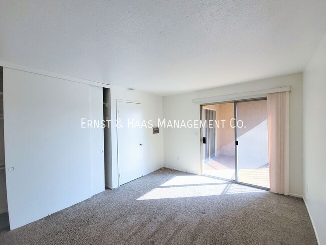 Building Photo - Wonderful  1-Bedroom Garden Apartment with...